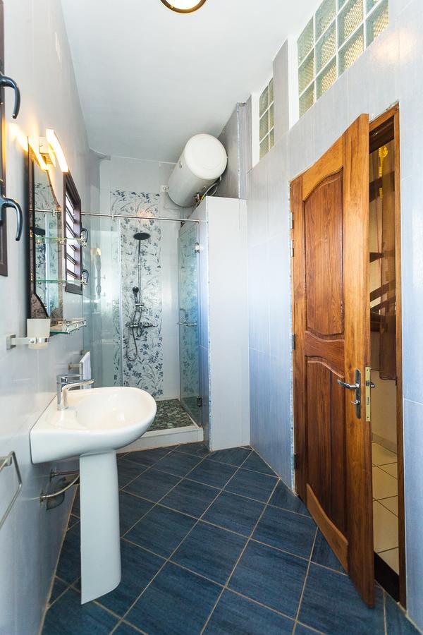 Oceanis Home & Voyages Ivato  Bagian luar foto