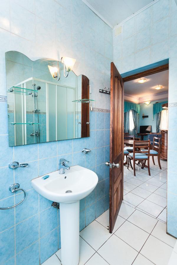 Oceanis Home & Voyages Ivato  Bagian luar foto