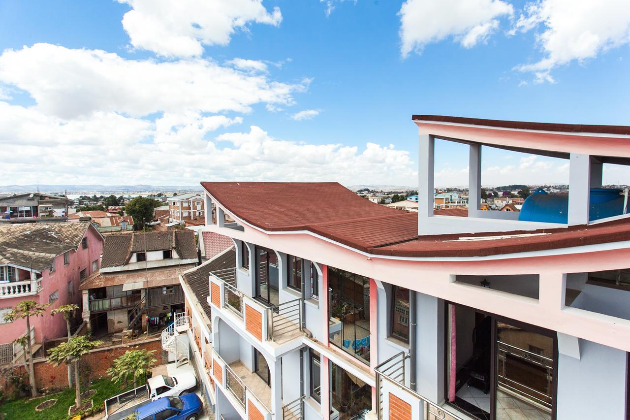 Oceanis Home & Voyages Ivato  Bagian luar foto