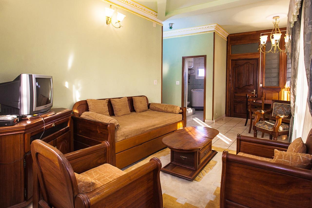 Oceanis Home & Voyages Ivato  Bagian luar foto